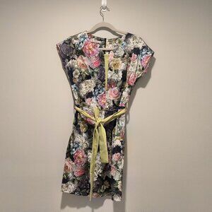 Esito NWOT English Rose short sleeve floral dress with tie sash  Size 40